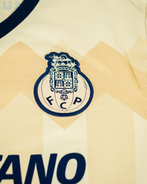 Porto 2023/24 Away Shirt — XL