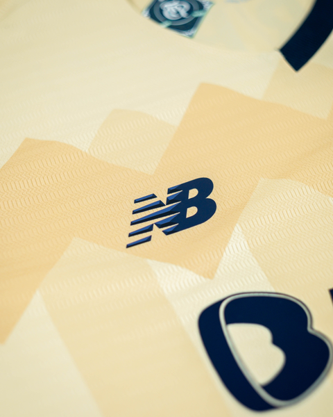 Porto 2023/24 Away Shirt — XL